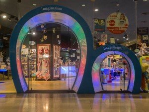 Je ein Eingang für Groß und Klein